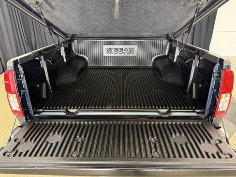 Used 2018 Nissan Frontier SV image 27