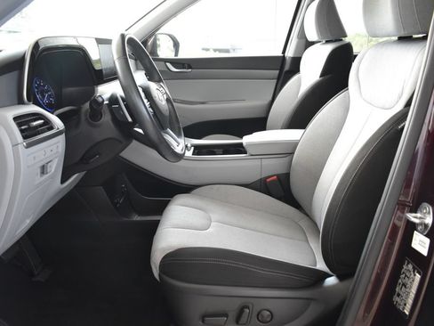 Used 2021 Hyundai Palisade SEL w/ Convenience Package FWD image 4