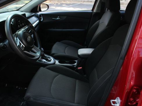 Used 2020 Kia Forte LXS FWD image 14