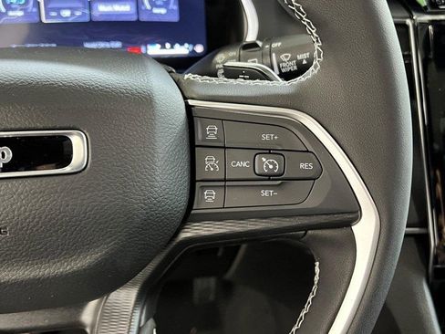 New 2025 Jeep Grand Cherokee L Altitude image 18