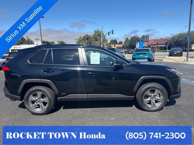 Used 2025 Toyota RAV4 XLE AWD/4WD image 8