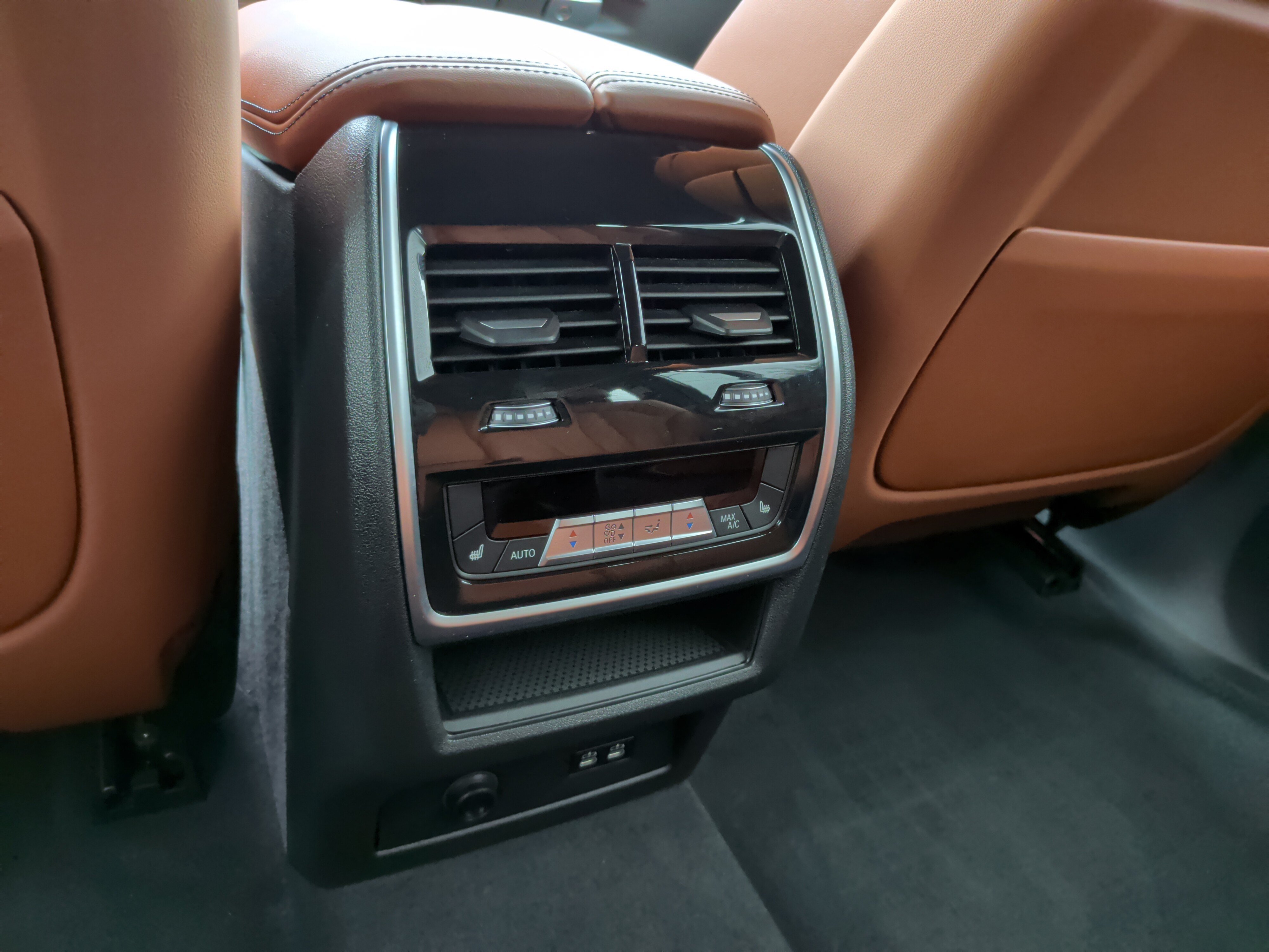 Certified 2024 BMW X7 xDrive40i w/ Dynamic Handling Package AWD/4WD image 36