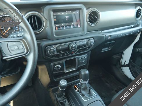Used 2023 Jeep Wrangler Sport AWD/4WD image 19