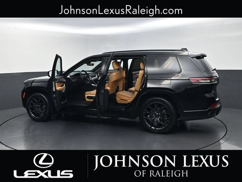 Used 2024 Jeep Grand Cherokee L Summit w/ Advanced Protech Group IV AWD/4WD image 36