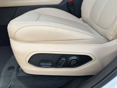 New 2026 Jeep Grand Cherokee Limited w/ Limited Altitude Package image 11