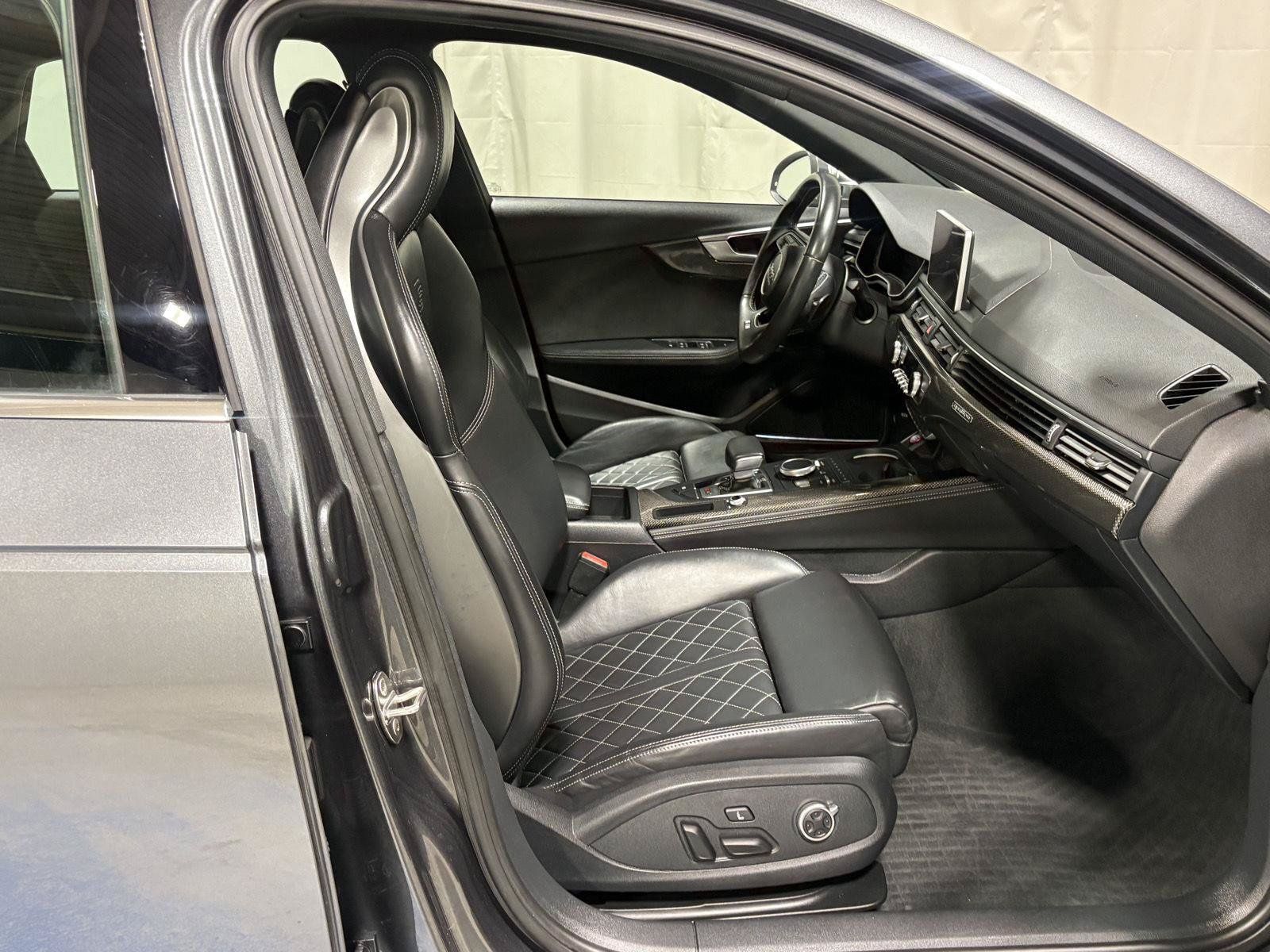 Used 2019 Audi S4 Prestige AWD/4WD image 7
