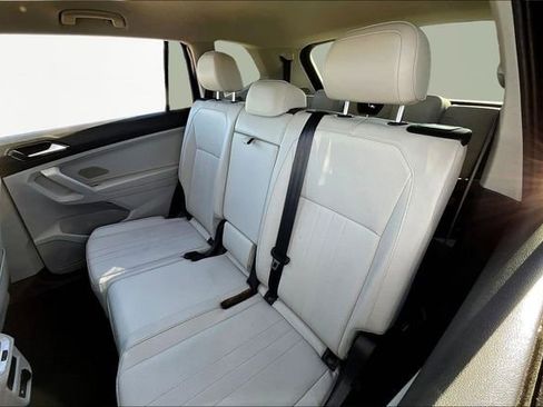 Used 2022 Volkswagen Tiguan SE image 28