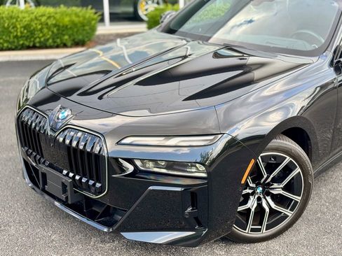 Used 2024 BMW 760i xDrive w/ Premium Package 2 image 12