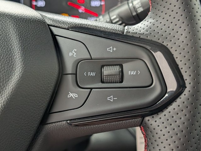 New 2026 Chevrolet Trax RS w/ Sunroof Package FWD image 20