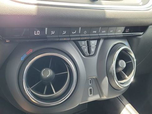 Used 2023 Chevrolet Blazer LT FWD image 25