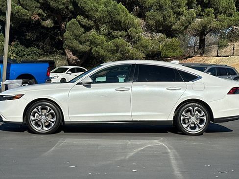 Used 2023 Honda Accord EX image 8