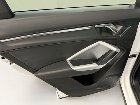 Used 2025 Audi Q3 2.0T Premium image 27