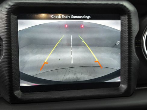 Used 2019 Jeep Wrangler Unlimited Sahara w/ Dual Top Group image 29