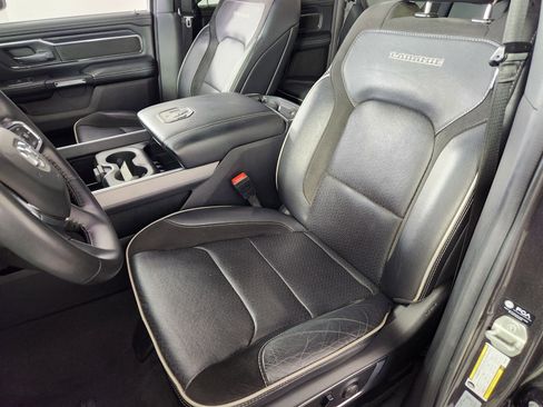 Used 2024 RAM 1500 Laramie image 12