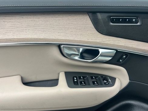 Certified 2025 Volvo XC90 B6 Plus image 14