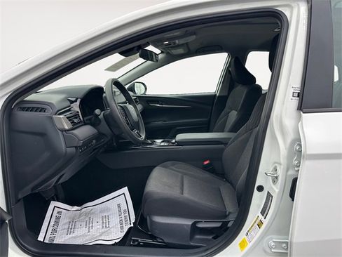 Used 2025 Toyota Camry LE image 9