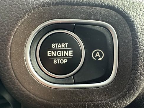 Used 2023 Mercedes-Benz GLE 350 4MATIC image 25