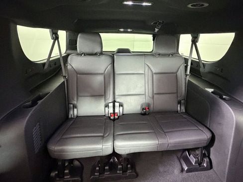 Certified 2025 Chevrolet Suburban Z71 AWD/4WD image 7