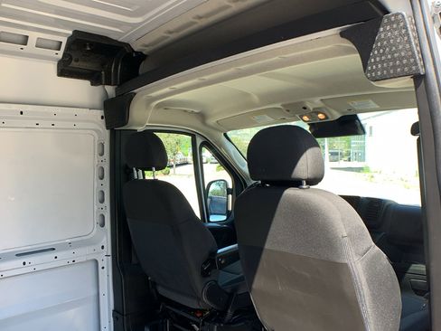 Used 2025 RAM ProMaster 2500 FWD image 22