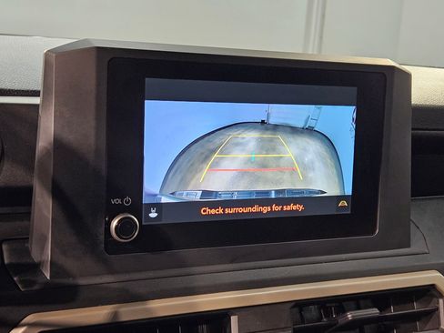 Used 2024 Toyota Tacoma SR image 30