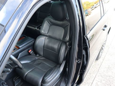 Used 2019 Lincoln Navigator L Reserve image 34
