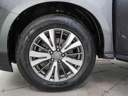 Used 2017 Nissan Pathfinder SL w/ SL Premium Package AWD/4WD image 34