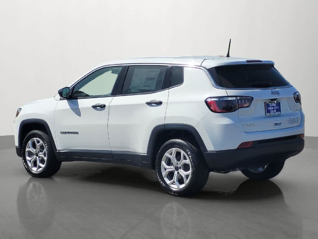 Used 2025 Jeep Compass Sport AWD/4WD image 4