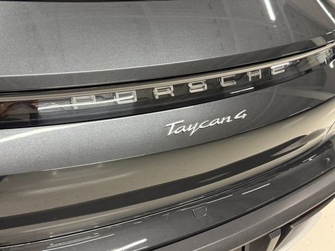Certified 2022 Porsche Taycan 4 Cross Turismo image 9