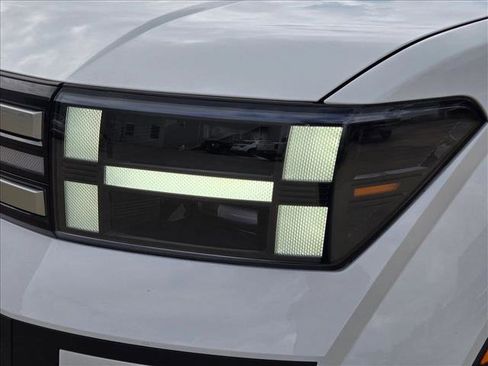 Used 2026 Hyundai Santa Fe SEL FWD image 15
