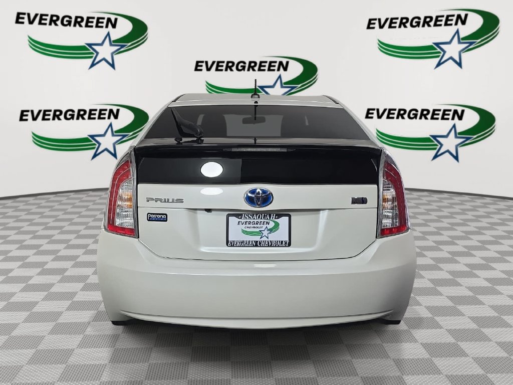 Used 2015 Toyota Prius Persona Series FWD image 6