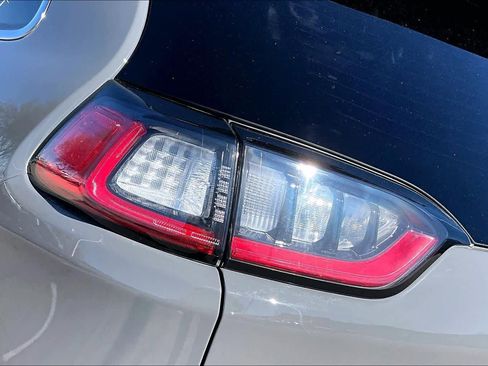 Used 2021 Jeep Cherokee Limited w/ Elite Package image 29