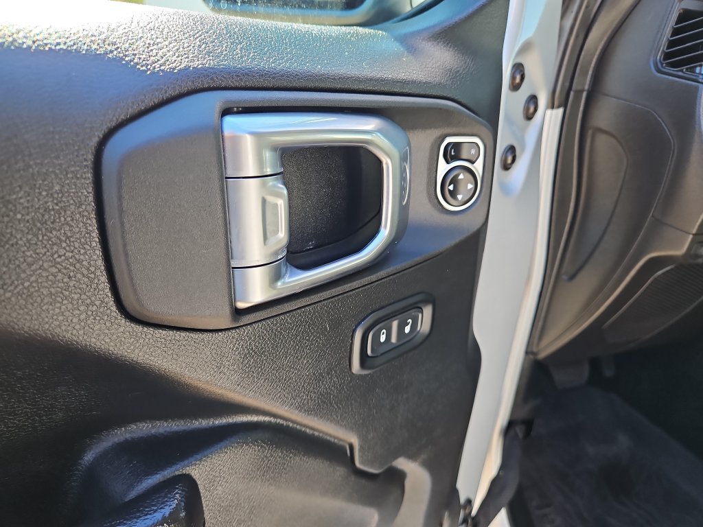 Used 2024 Jeep Wrangler Unlimited AWD/4WD image 21