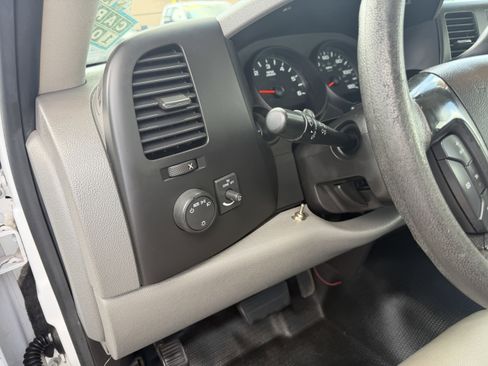 Used 2013 Chevrolet Silverado 1500 W/T image 14