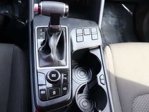 Used 2024 Kia Sportage LX image 33