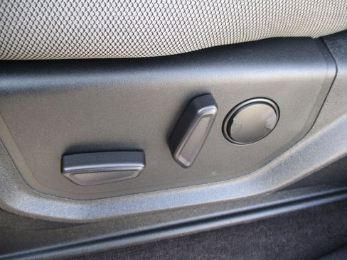 Used 2020 Ford F150 XLT w/ Equipment Group 302A Luxury image 38