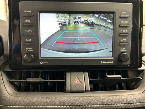 Used 2021 Toyota RAV4 XLE w/ Convenience Package AWD/4WD image 5