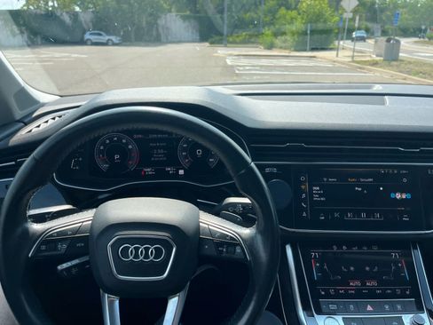 Used 2020 Audi Q7 3.0T Premium Plus w/ Premium Plus Package AWD/4WD image 9