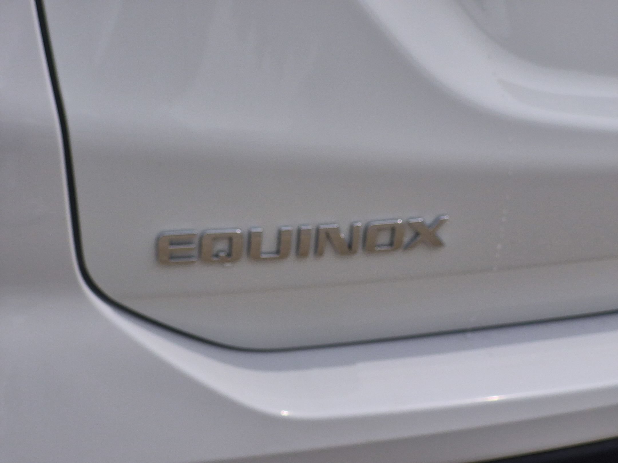 Used 2024 Chevrolet Equinox LT FWD image 28