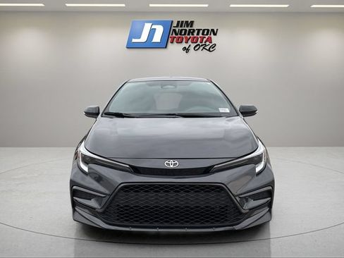Used 2025 Toyota Corolla SE FWD image 2
