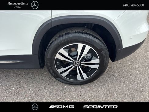 Certified 2025 Mercedes-Benz GLB 250 image 8