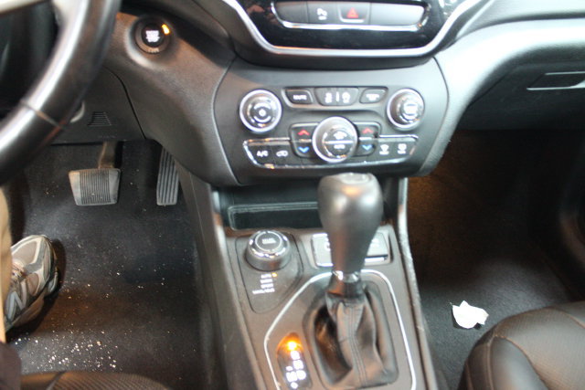 Used 2021 Jeep Cherokee High Altitude AWD/4WD image 20