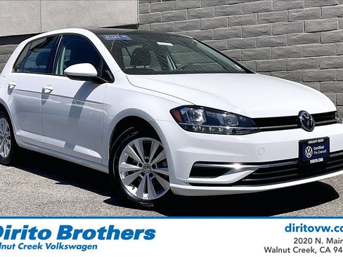 Certified 2021 Volkswagen Golf 4-Door FWD image 1