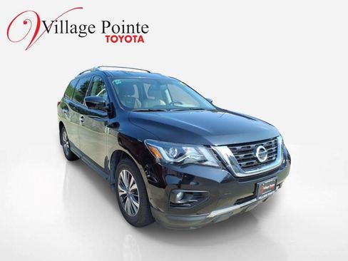 Used 2019 Nissan Pathfinder SL AWD/4WD image 5