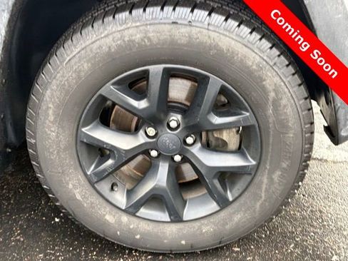 Used 2017 Jeep Cherokee Trailhawk w/ Cold Weather Group image 7