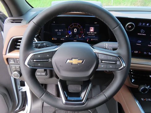 New 2026 Chevrolet Suburban High Country w/ Sun And Tow Package AWD/4WD image 4
