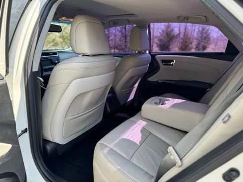 Used 2014 Toyota Avalon XLE Touring image 12