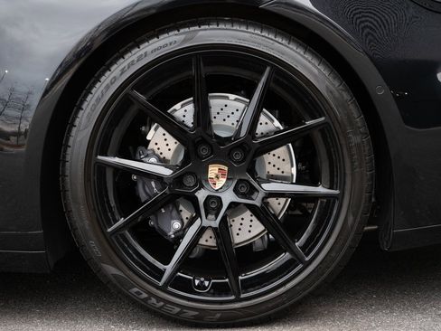 Certified 2025 Porsche 911 Carrera image 33