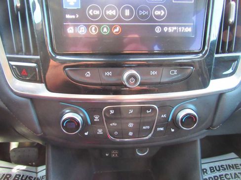 Used 2021 Chevrolet Traverse RS image 15