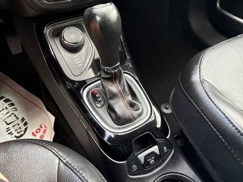 Used 2019 Jeep Compass Limited AWD/4WD image 18