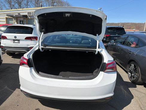Used 2021 Chevrolet Malibu LT FWD image 10
